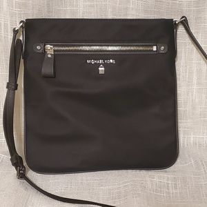 Micheal Kors Crossbody
